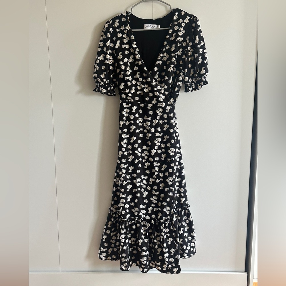 Petal & Pup Black Daisy Wrap Midi Dress